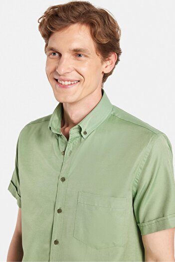 Tudors Men's Classic Regular Fit Relaxed Fit Button down Sport Collar Oxford Cotton Short Sleeve Green Shirt