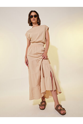 Styli Crinkled Extended Sleeves Top and Tiered Maxi Skirt Co-Ords