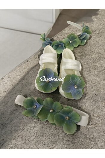 SavBrand Mother's Crown, Baby Booties και Bandana Special Σετ 3 τεμαχίων