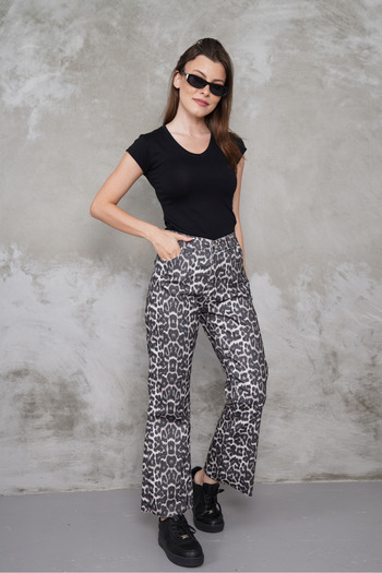 macharel jeans Leopard Patterned Boy Fit Cut Leg Jeans