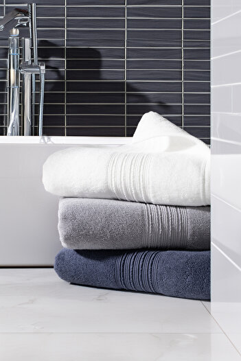 Linenza Gallant Bath - Bath Towel - 70X140Cm - White