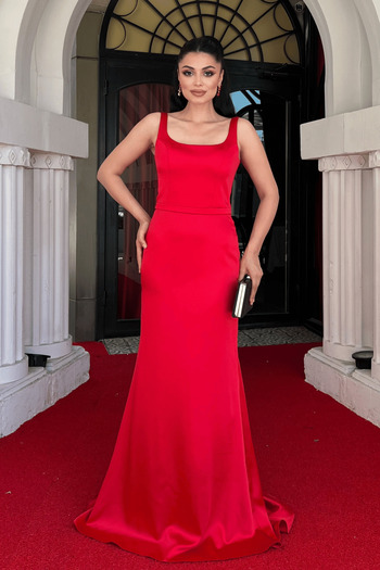 giyimmasalı Satin Fabric Back Fish Maxi Dress - Red