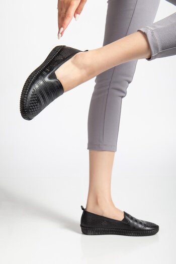 Dilimler Ayakkabı Genuine Leather Orthopedic Women's Casual Shoes Black Without Laces Laser Printed