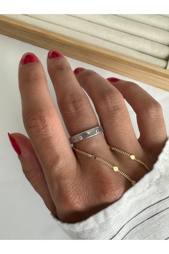 ringbox Gümüş Renk Taşlı Mat Yüzük