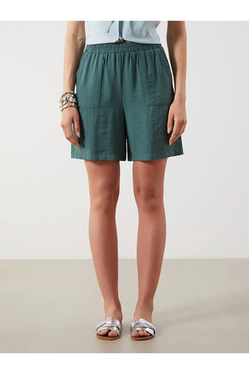 LC Waikiki Lcwaikiki classic green elastic waist textured women's shorts