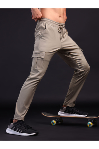 Technosport By Styli Men Solid Relaxed Fit Cargo Pants with TS FLEXI