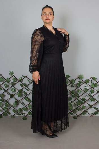 Truva XXL 3 Button Hijab Compatible Black Dress with Sleeve Lace Detail – Size 44/50
