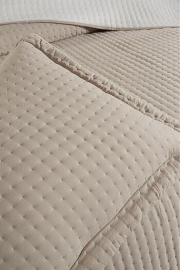 Çeyiz Diyarı Elisa Dolgulu Çift Taraflı Çift Kişilik 240x260 Cm Yatak Örtüsü Bej