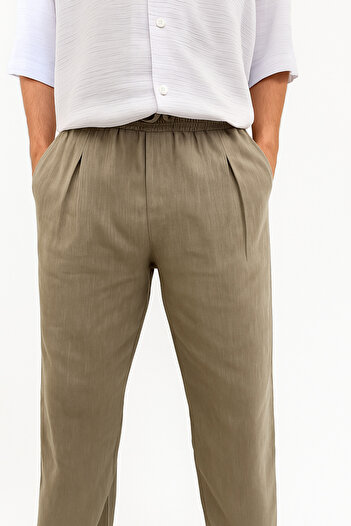 MİRMARONİ Men's Pleated Comfortable Fit Linen Textured Trousers