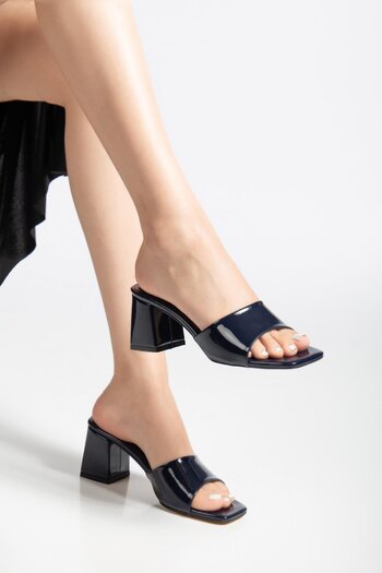 Dilimler Ayakkabı Patent Leather and Plain Tekband Navy Blue Patent Leather Women's Heeled Slippers