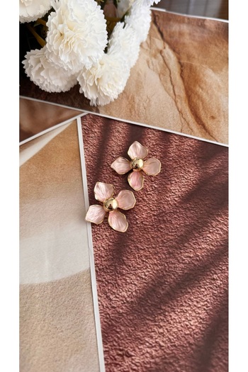 KAD COLLECTION Flower Pinterest Earrings