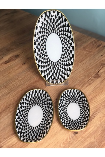 B&M Daisy Patterned Boat Plate Set, Stylish and Colorful 3-Piece Presentation Set