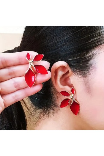 Dodemert Home Vintage Leaf Drop Alloy Earrings (Nail: Stainless Steel)