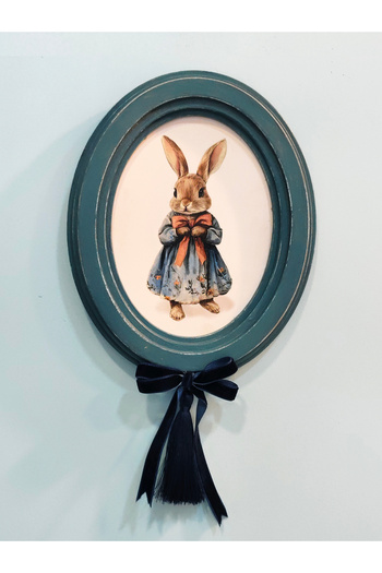 Mia Creative Art Peter Rabbit Esintili El Yapımı Dekoratif Tavşan Tablosu - Mavi Kurdele Detaylı