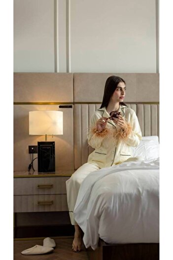 DreamyHush Luxe Touch | Premium Pajama Set with Detachable Natural Feather Trim