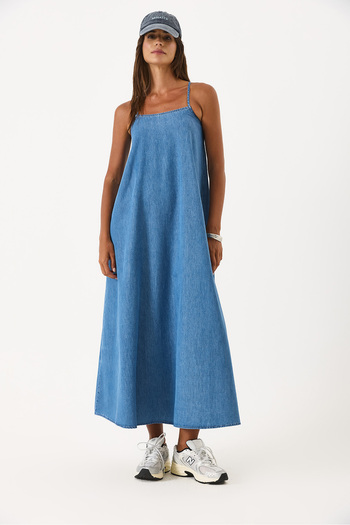 VENA Maxi Length Med Blue Jean Dress with Back Detail - Med Blue