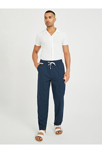 Styli Men Navy Blue Textured Drawstring Regular Fit Pants