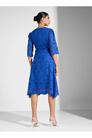 Sinoir Woven Women Schiffli Dress