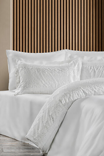 ZEBRACASA Solea Lace Duvet Cover Set