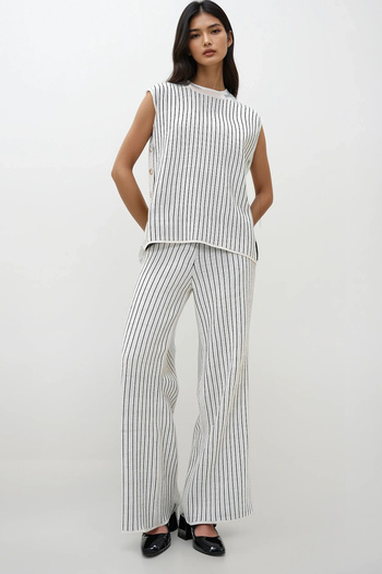 Trend Alaçatı Stili Set aus cremefarbener Bluse und Palazzo-Hose für Damen – halber Rollkragenpullover, seitliches Knopfdetail, ALC-X13010