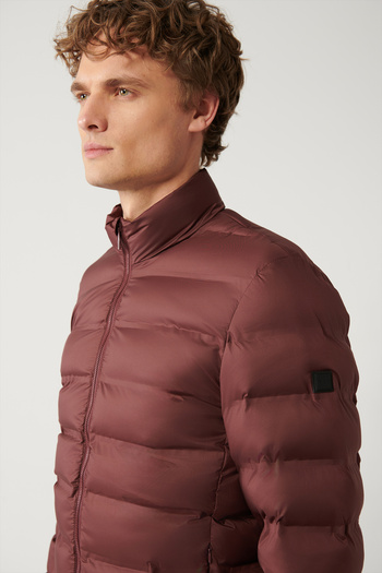 Avva Men's Burgundy Comfort Fit Stand Collar Water Repellent Windproof Lightweight Puffer Jacket E006019