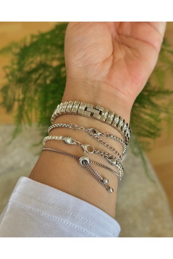 Onouqo Crystal Silver – 4’lü Işıltılı Gümüş Saat ve Bileklik Seti