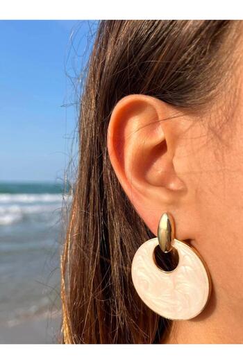 Zerys Jewelry White Colored Enameled Steel Round Earrings