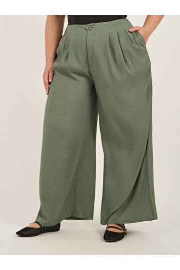 Styli Plus Size Pleated Wide Leg Pants