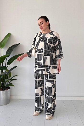MaziButik Stripe Pattern Crepe Suit Ecru