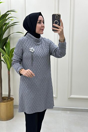 Qetenn Dama Desen Degaje Yaka Broşlu Triko Kadın Tunik Gri QTN 2866