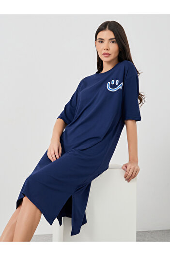 Styli Graphic Print Short Sleeve Side Slit Nightdress