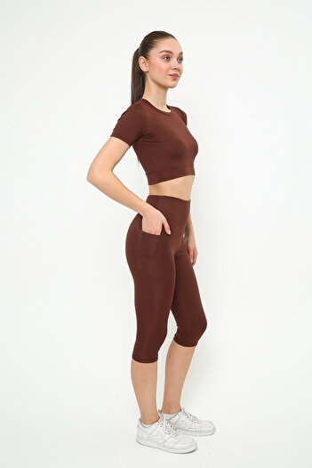 OPENDO Crew Neck Short Sleeve Crop & Pocket Capri Leggings Two-Piece Set (Without Pads)