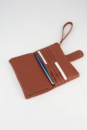 Vivaq Women's Tan Large Size 19 Card Holder 4 Compartment Zippered Snap Strap Faux Leather Wallet