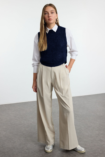 Trendyol Collection Navy Blue Crop Soft Textured Buttoned Knitwear Sweater Twoaw25Sv00013