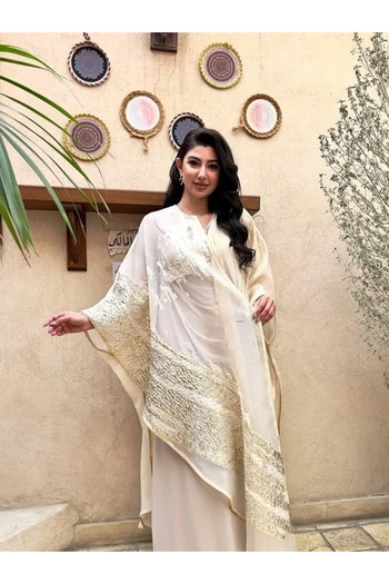 fiore fashion Suit Cotton Inner Dress Color Beige Coming Kaftan Abaya Bisht Thin Fabric Is Suitable for Size 38-46 145 cm