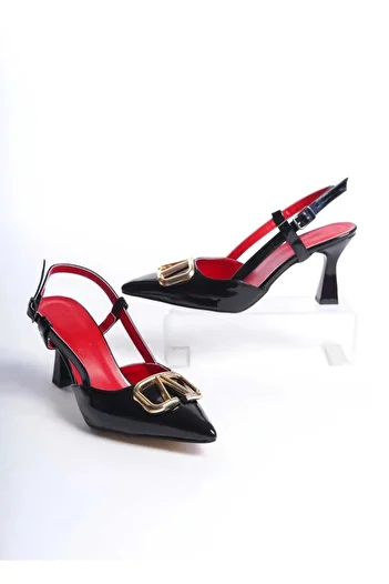 Zenvea Red-Black V Buckle Detailed Stiletto