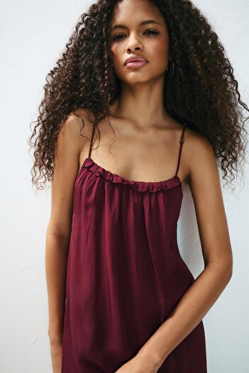 Pull & Bear Boncuklu askılı midi elbise