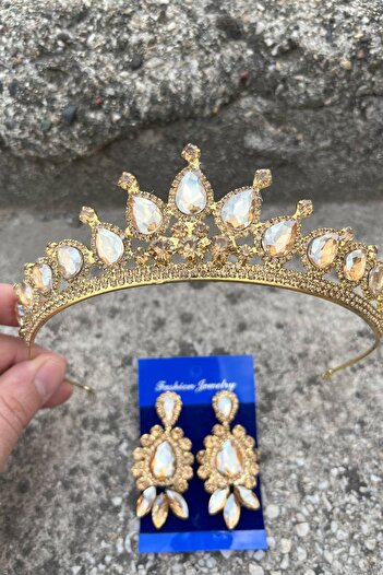 Hobigram Σετ αξεσουάρ Renata Gold Bride Henna Crown Special Day για γυναίκες με στέμμα και τρία σκουλαρίκια – Στέμμα, με κρυστάλλινες πέτρες