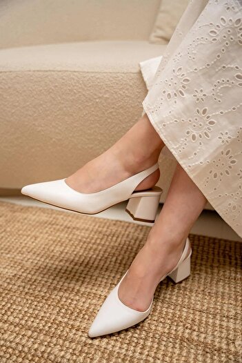 LamintaGlobal Tulip White Thick Heel Women's Shoes