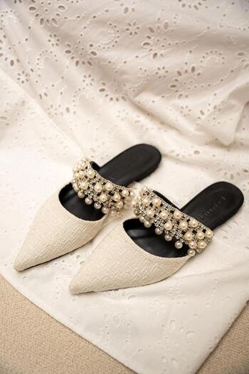LamintaGlobal Rosi̇e White Tube Detail Stone Women's Slippers