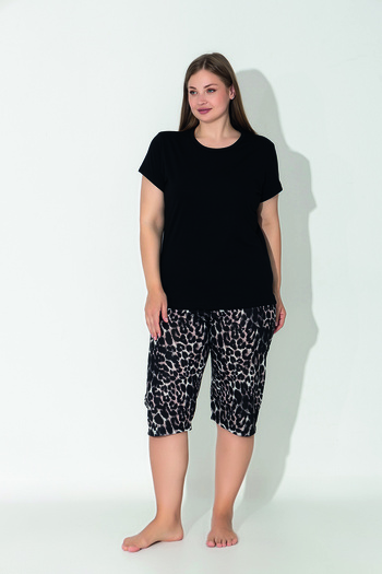 ModaLeaf Black Color Leopard Printed Short Sleeve Relaxed Fit Plus Size Capri Pajama Set