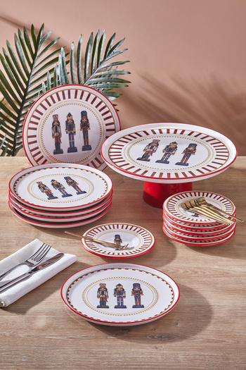 Fecra Lead Soldier 19 Piece Presentation and Service Set