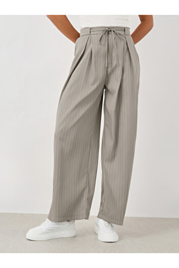 Styli Striped Inverted Pleated Drawstring Pants
