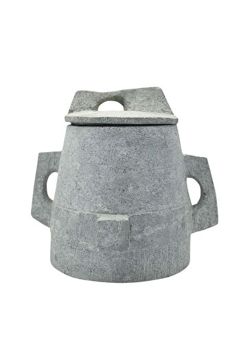 Generic Yemeni stone pot with lid