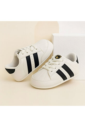 mia mia Black and White Sports Style Baby Booties Size 18-19