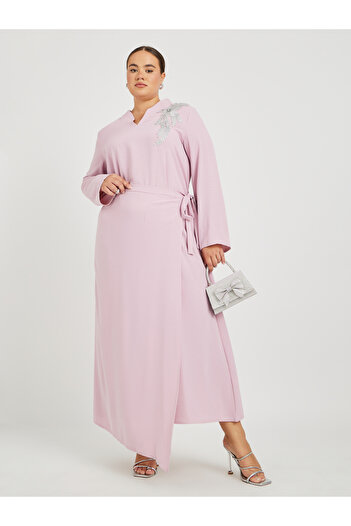 Styli Plus Size Solid Collared Wrap Look Jalabiya with Lace Patch Detail