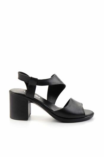 Bambi Black Leather Women's Classic Heeled Shoes K05717007503