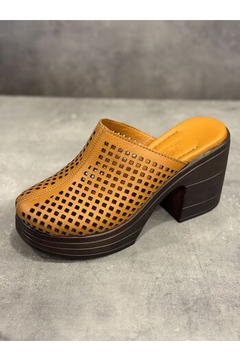 Moda Arena МОДНИ РЪЧНО ИЗРАБОТЕНИ ЧЕХЛИ ОТ ЕСТЕСТВЕНА КОЖА НА ПЛАТФОРМА