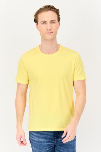 Vince Camuto Men Crew Neck Short Sleeve Plain T-Shirt, Yellow