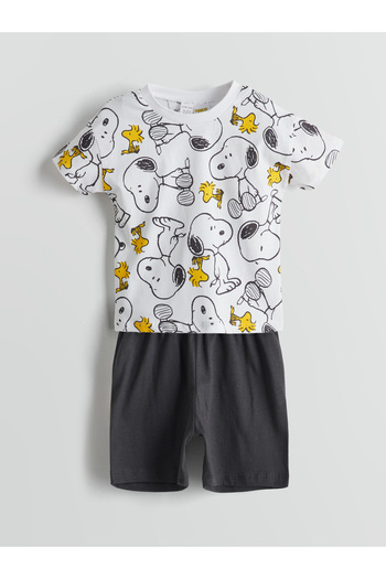 LC Waikiki Snoopy nyomott mintás kisfiú rövidnadrágos pizsama szett